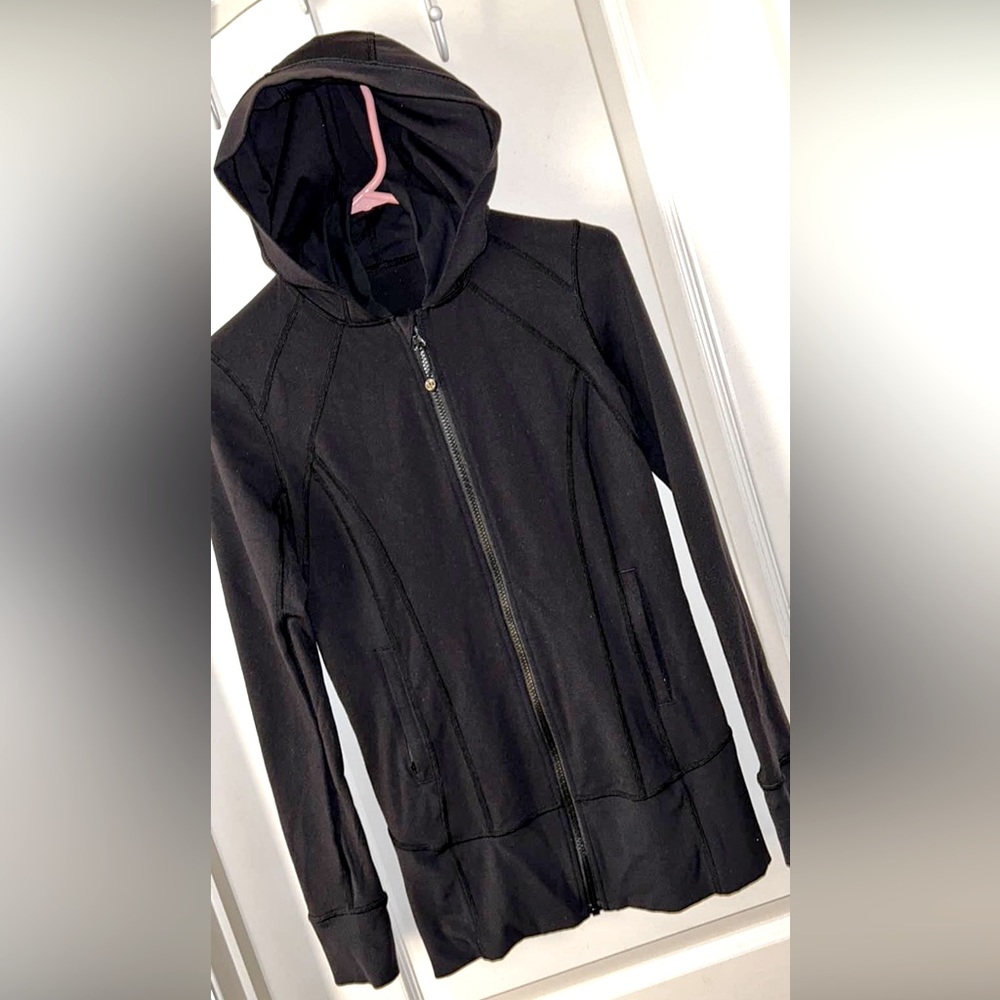 Lululemon Jacket - Picture 4 of 5